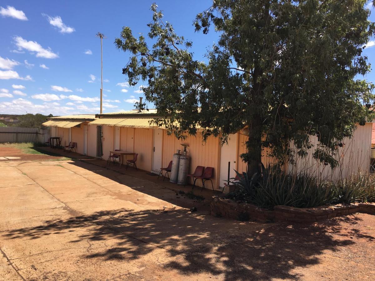 Meekatharra Hotel エクステリア 写真