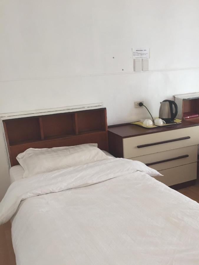 Meekatharra Hotel エクステリア 写真